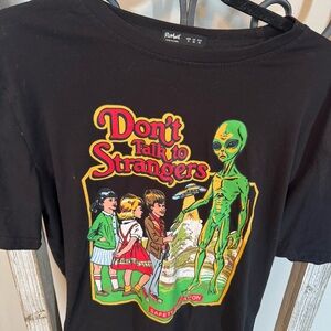 ROMWE “Don’t Talk to Strangers” Alien  UFO Graphic Black Tee Size‎ Small
